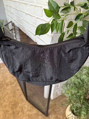 Small Black Baggu Crescent Bag